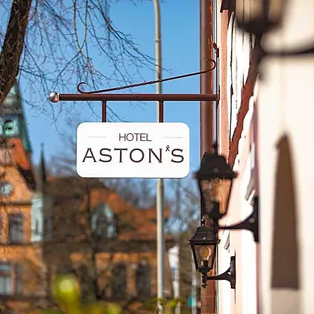 Aston's Hotel